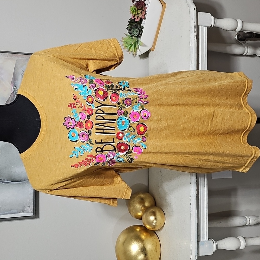 🌻 "BE HAPPY" Floral Graphic Tee Mustard Yellow M